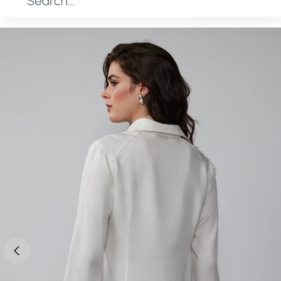 Flutter sleeve Blouse NWT - Picture 2 of 2